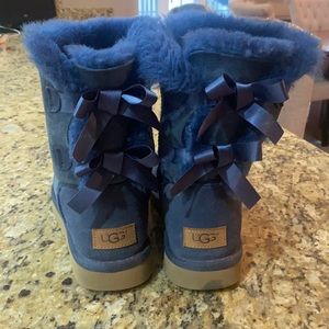 Woman’s size 8 Ugg boot
